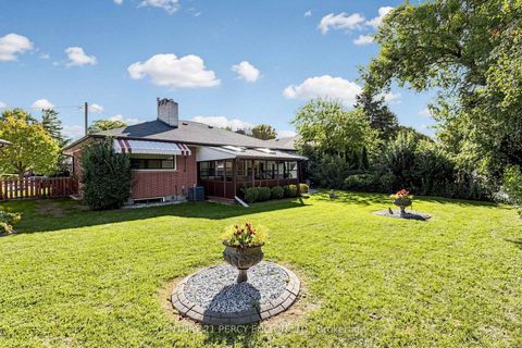 Photo 34 at 8 Wallbridge Court, Willowdale West, Toronto