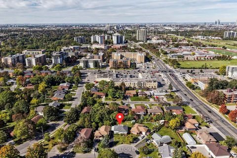 Photo 38 at 8 Wallbridge Court, Willowdale West, Toronto