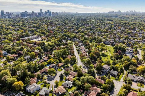 Photo 39 at 8 Wallbridge Court, Willowdale West, Toronto